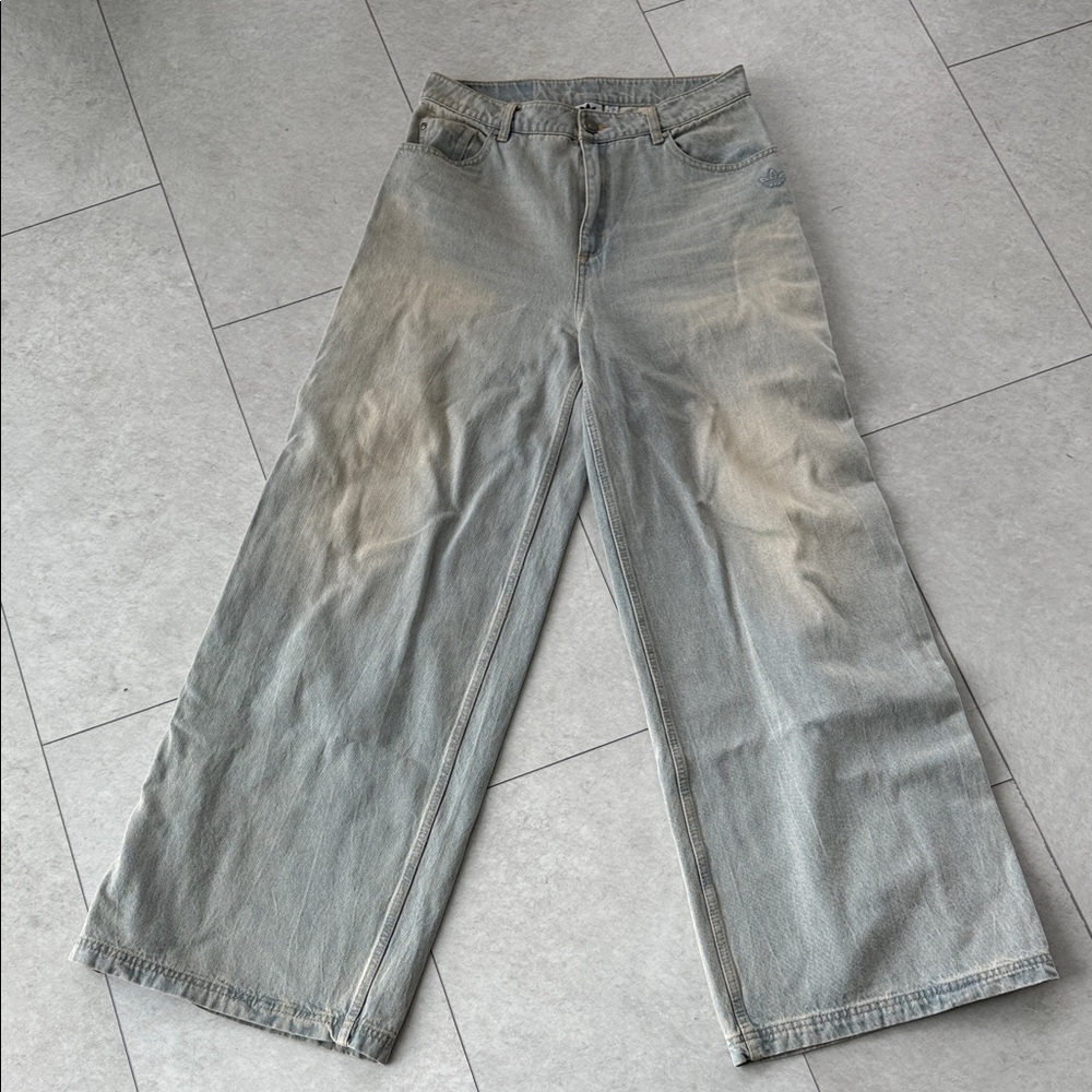 adidas Wide-Leg Jeans in Washed- US30